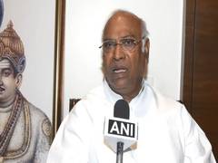 
      
      Congress chief Kharge writes to PM Modi demanding cast census
      
      