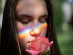 
      
      Covid-19 patients who suffer from loss of smell show activities
      
      