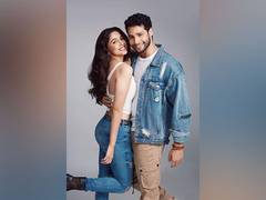 
      
      Siddhant Chaturvedi calls Sharvari 'gulati master'
      
      