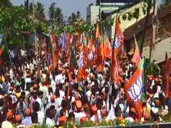 
      
      Karnataka polls: Yediyurappa holds roadshow in Shikaripur
      
      