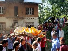 
      
      Muslims help perform last rites of Kashmiri Pandit in J&K 
      
      