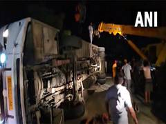 
      
      Bus overturns on Pune-Solapur highway, 12 passengers injured 
      
      