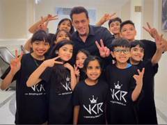 
      
       Salman Khan drops happy picture with 