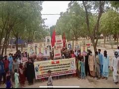 
      
      Sindhis hold protest against forced conversions of Hindu girls
      
      