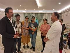 
      
      V Muraledharan receives family of Indian who died in Sudan
      
      