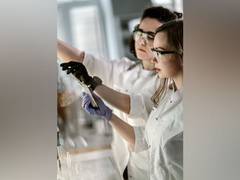 
      
       Findings may boost recovery chances for bladder cancer patients
      
      