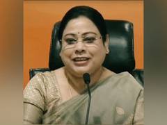 
      
      Kaliaganj: BJP MP claims WB Police shot dead cadre
      
      