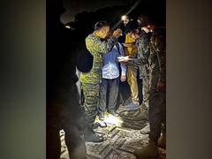 
    IAF rescues 121 personnel from a small airstrip at Wadi Seidna
    