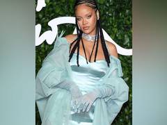 
      
      Rihanna cast as Smurfette in 'The Smurfs Movie'
      
      