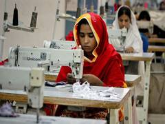 
      
      Pakistan: Decline in textile export hurts livelihoods, economy 
      
      
