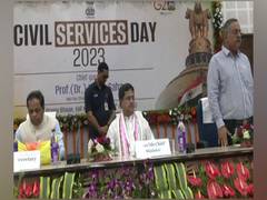 
      
      Tripura CM felicitates Civil Servants for their contribution
      
      