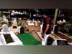 
      
      Viral picture of necrophilia story is from Hyderabad, not Pak
      
      