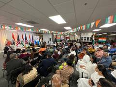 
      
      US: Indian diaspora celebrates 100th episode of 
