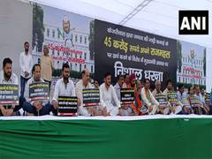 
      
      BJP stages sit-in protest outside Delhi CM's residence
      
      