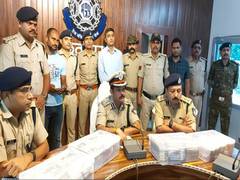 
      
      Loot of over Rs 1 crore at house of local business in Chhatarpur
      
      