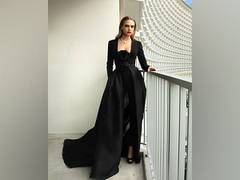 
      
      Met Gala: This is how Cara Delevingne paid tribute to Karl
      
      