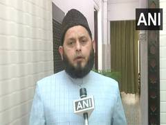 
      
      UP: Religious leader Khalid Rasheed votes in Lucknow
      
      