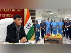 
      
      Health Minister Mandaviya lauds Safdarjung Hospital doctors 
      
      