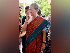 
      
      Congress leader Sonia Gandhi arrives Karnataka's Huballi
      
      