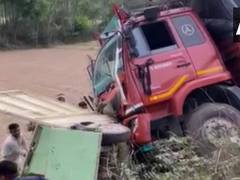 
      
      8 killed, 15 injured after truck hits pickup van in Moradabad
      
      