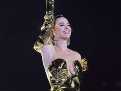 
      
      Katy Perry sings  'Roar' and 'Firework' at coronation concert
      
      