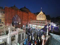 
      
      Pak pilgrims attend annual Urs at Dargah Hazrat Amir Khusro 
      
      