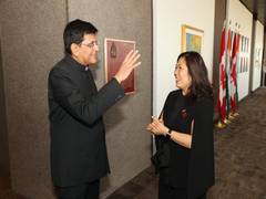 
    Piyush Goyal meets Canadian International Trade minister
    