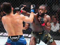 
      
      Sterling defeat Cejudo win bantamweight title
      
      