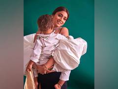 
      
      Cuteness Alert! Shriya Saran drops cute pictures with daughter
      
      