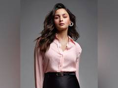 
      
       Alia Bhatt achieves another milestone
      
      