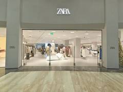 
      
      ZARA's Flagship Store at Phoenix Palladium reopened its doors 
      
      