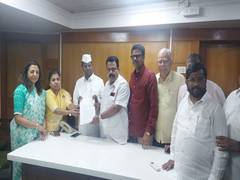 
      
      Shiv Sena (UBT) leaders demand disqualification of 16 MLAs
      
      