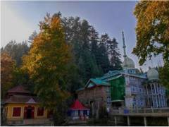 
      
      Grand mosque, temple share common yard in J-K's Kupwara
      
      