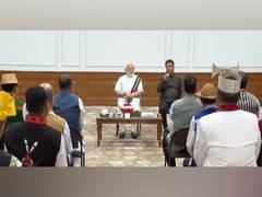 
      
      PM Modi interacts with community leaders of tribes of Arunachal 
      
      