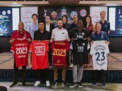 
      
      Liverpool FC, Leicester City FC, FC Bayern Munich, Tottenham Hots
      
      