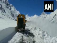 
      
      HP: Snow clearance work underway in Lahaul-Spiti
      
      