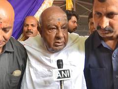 
      
      Former PM HD Devegowda offers prayers at Sri Lakshmi Venkateshwar
      
      