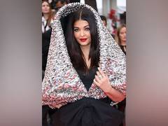 
      
      Aishwarya Rai Bachchan's dramatic hooded gown is  pure gold
      
      