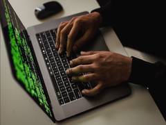 
      
      Delhi: Woman doctor duped of Rs 4.5 crore via Skype calls
      
      