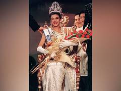 
      
      Sushmita cut cake to celebrate 29 years of her Miss Universe win
      
      