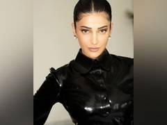 
      
      Shruti Haasan slays Cannes red carpet look in all-black attire
      
      