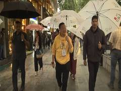 
      
      Srinagar: G20 delegates visit historical Polo View market
      
      