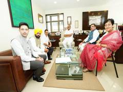 
      
      Delhi vs Centre ordinance row: Kejriwal meets Sharad Pawar
      
      