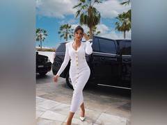 
      
      IIFA 2023: Nora Fatehi raises temperature in white bodycon dress
      
      