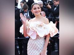 
      
      Cannes 2023: Anushka Sharma makes her red carpet debut
      
      