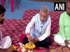 
      
      EAM Jaishankar performs Bhoomi Pujan of 2 'Smart Anganwadis' 
      
      