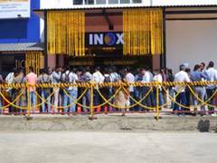 
      
      Kashmiri-produced film 'Welcome to Kashmir' gets rousing response
      
      