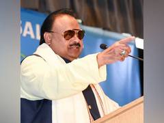 
      
      MQM leader Altaf Hussain condemns defection of PTI leaders
      
      