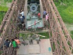 
      
      Manipur: Indian Army repairs Wainem Bridge
      
      