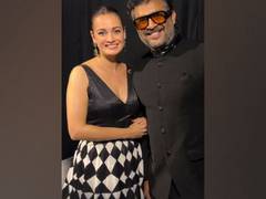 
      
      Dia Mirza poses with R Madhavan at IIFA , fans demand 'RHTDM 2'
      
      